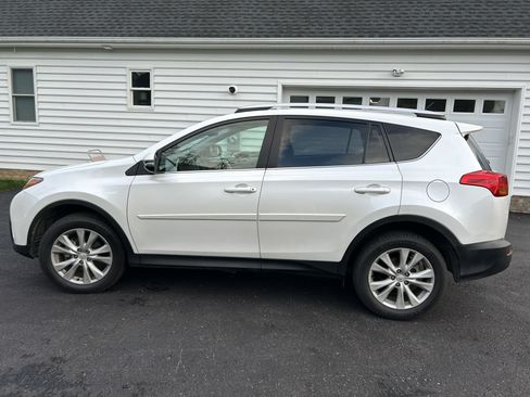 Used 2013 Toyota RAV4 Limited image 10