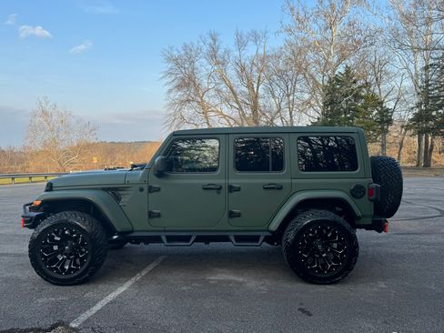 Used 2022 Jeep Wrangler Unlimited Sport image 2