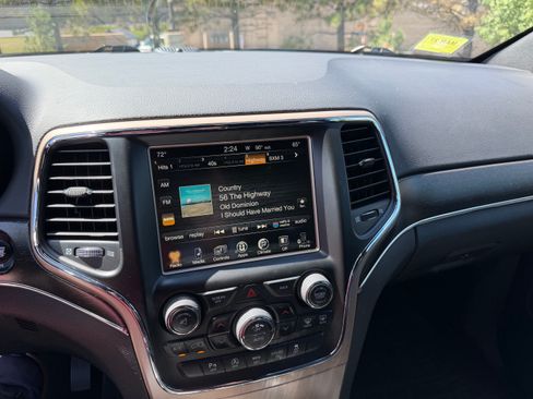 Used 2017 Jeep Grand Cherokee Limited w/ Luxury Group II AWD/4WD image 23