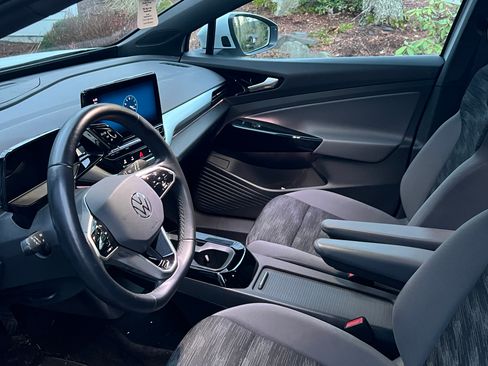 Used 2022 Volkswagen ID.4 Pro image 17