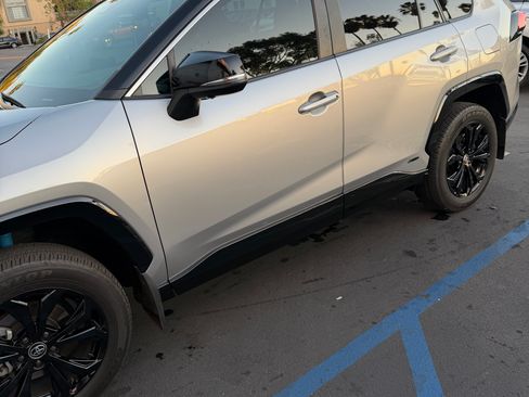 Used 2023 Toyota RAV4 XSE image 4