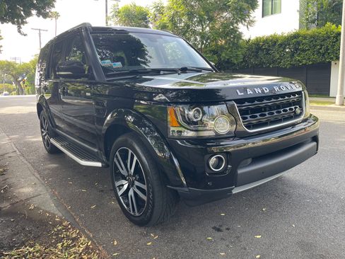 Used 2016 Land Rover LR4 HSE LUX AWD/4WD image 4
