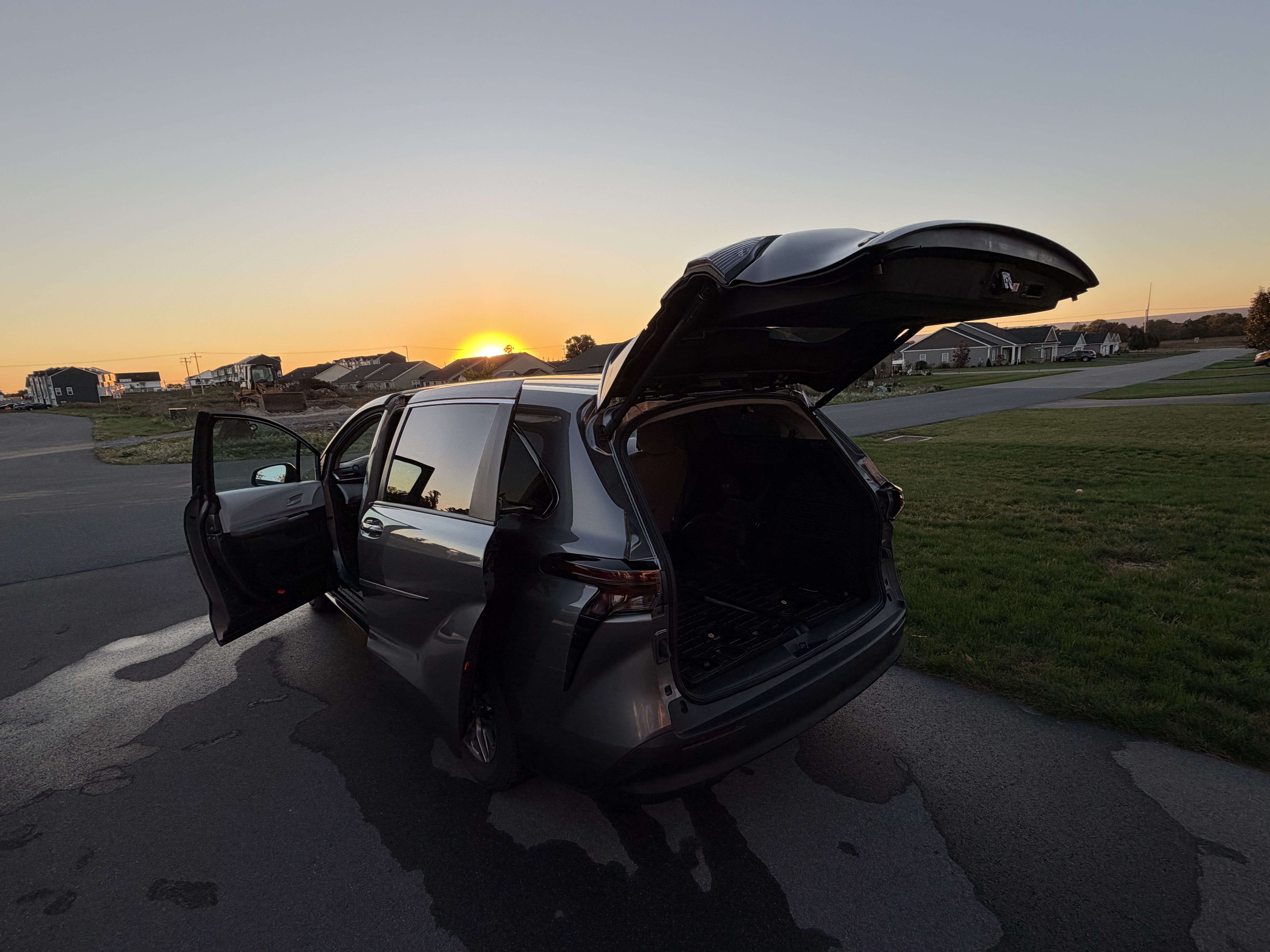 Used 2026 Toyota Sienna LE FWD image 11