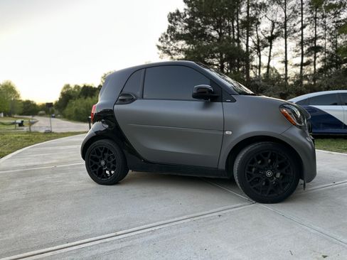 Used 2016 smart fortwo Prime RWD image 4