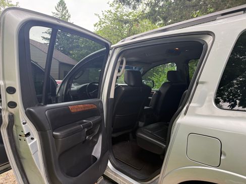 Used 2009 Nissan Armada LE AWD/4WD image 17