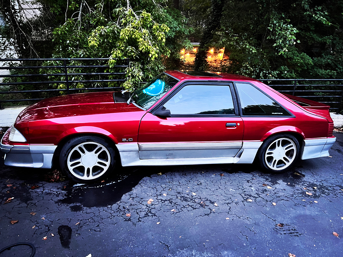 Used 1993 Ford Mustang GT RWD image 1
