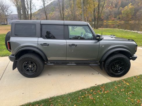 Used 2022 Ford Bronco Wildtrak image 8