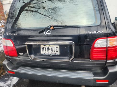 Used 2002 Lexus LX 470 4WD image 2