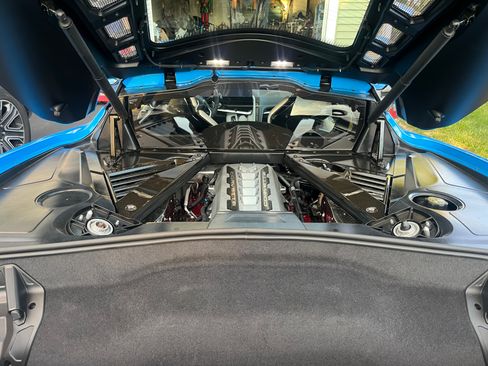 Used 2020 Chevrolet Corvette Stingray Preferred Cpe w/ 2LT Preferred Equipment Group RWD image 12