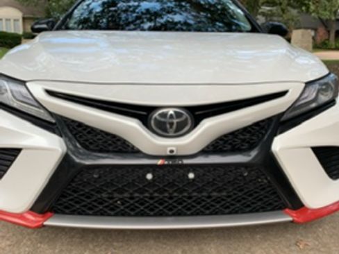 Used 2018 Toyota Camry XSE image 6