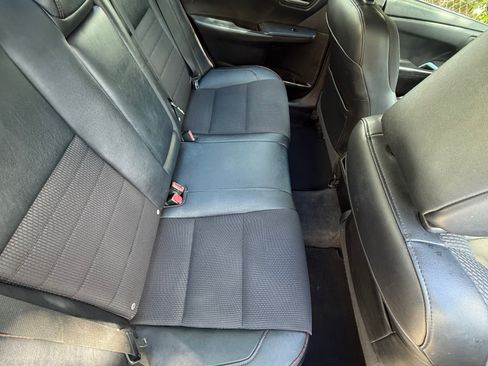Used 2016 Toyota Camry SE FWD image 5