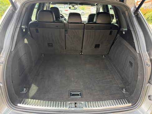Used 2012 Porsche Cayenne S image 8