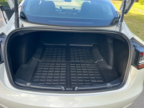 Used 2022 Tesla Model 3 image 27