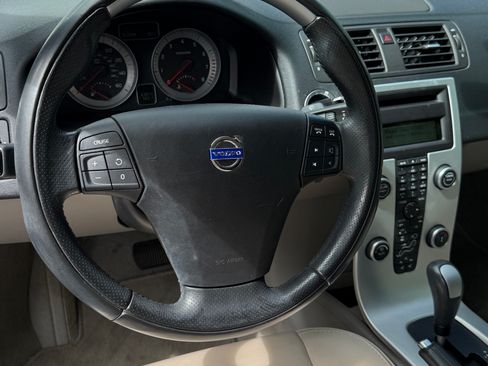 Used 2013 Volvo C70 T5 FWD image 12