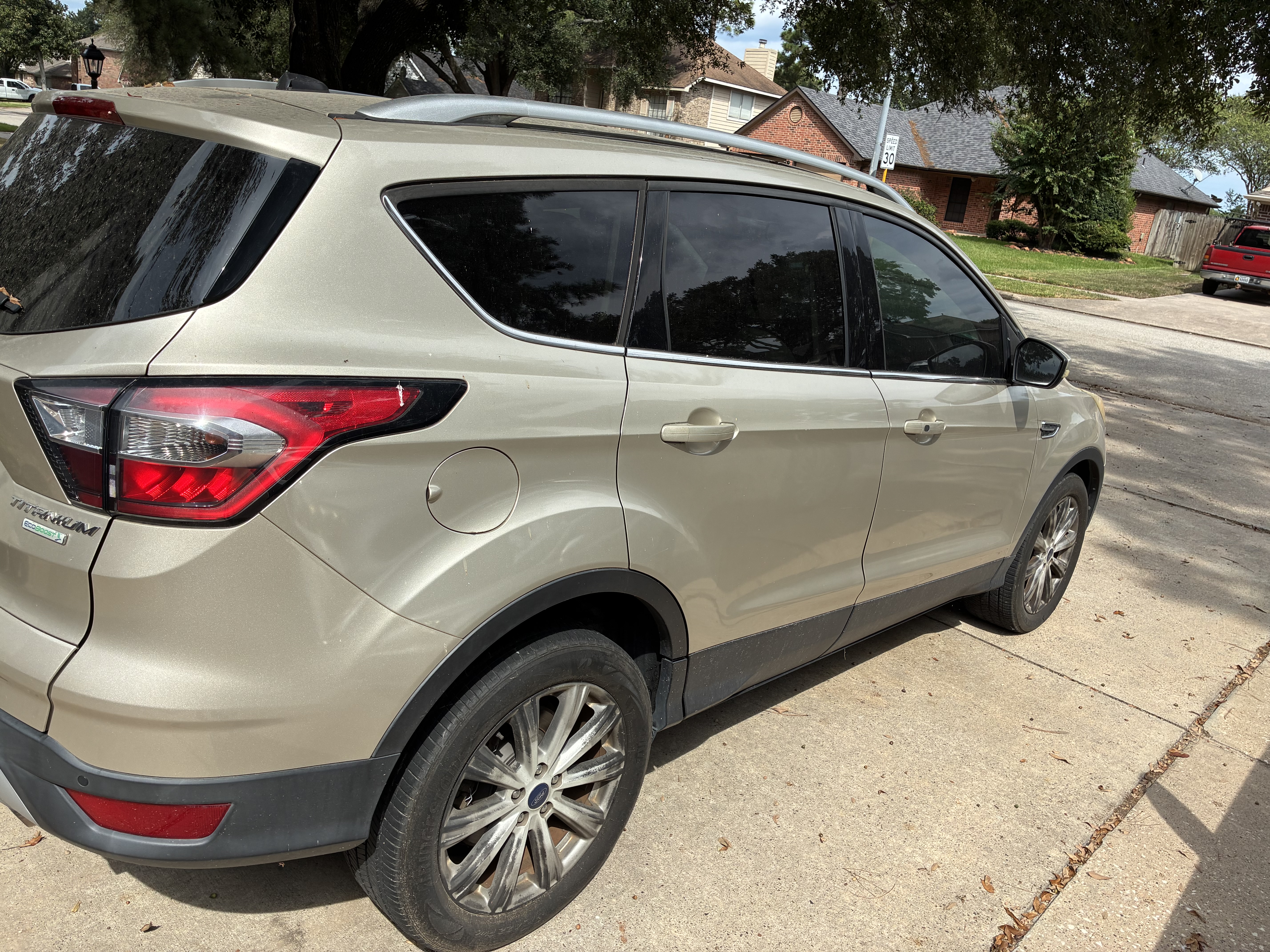 Used 2017 Ford Escape Titanium FWD image 2