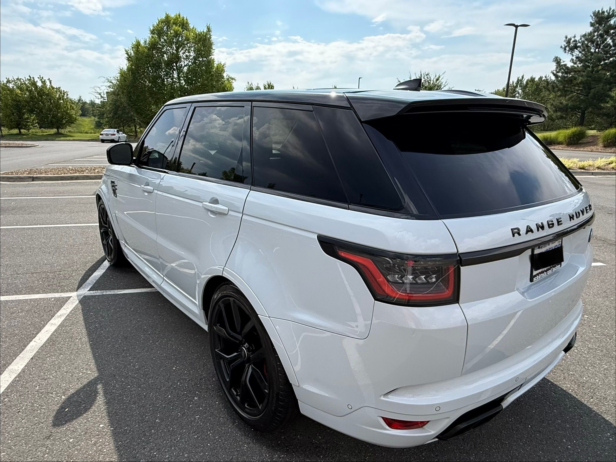 Used 2020 Land Rover Range Rover Sport SVR AWD/4WD image 8