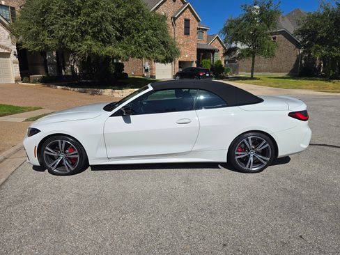 Used 2023 BMW 430i xDrive Convertible w/ M Sport Package image 9