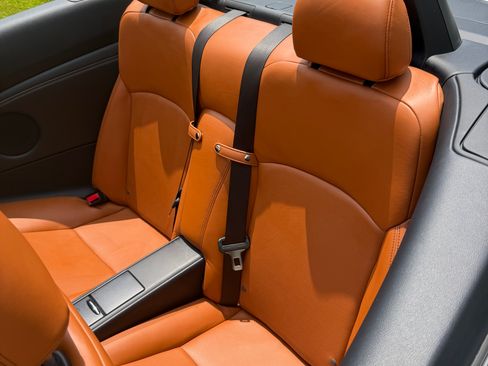 Used 2011 Lexus IS 250C w/ Luxury Pkg RWD image 18