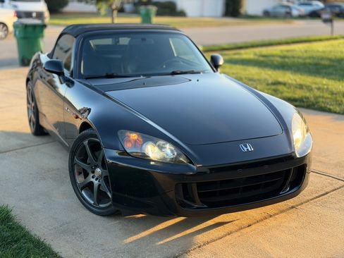 Used 2005 Honda S2000 image 6