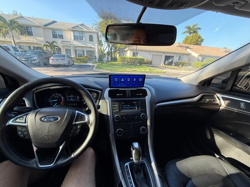 Used 2016 Ford Fusion SE w/ Equipment Group 202A image 11