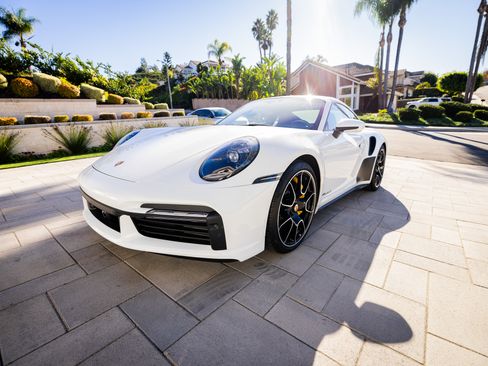 Used 2021 Porsche 911 Turbo S image 6