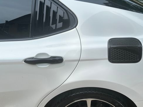 Used 2018 Toyota Camry XSE image 11