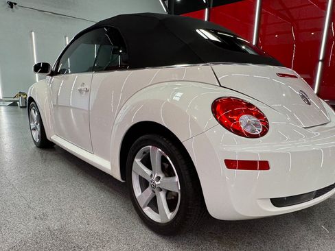 Used 2007 Volkswagen Beetle Triple White Edition image 5