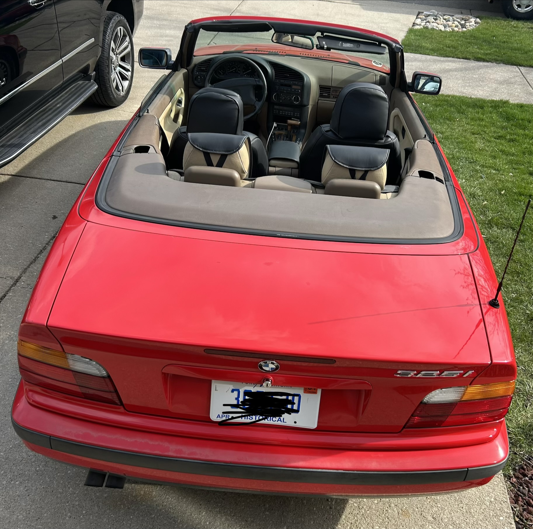 Used 1995 BMW 325i Convertible RWD image 9
