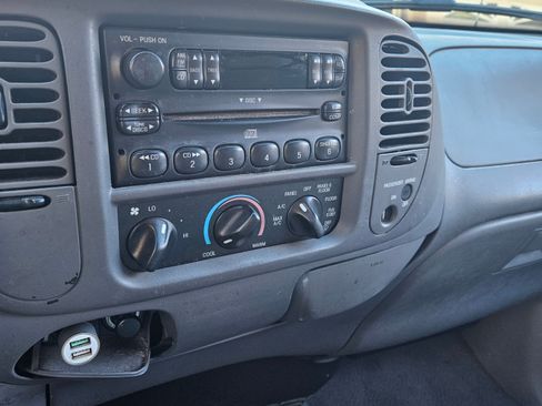 Used 2003 Ford F150 XLT image 6