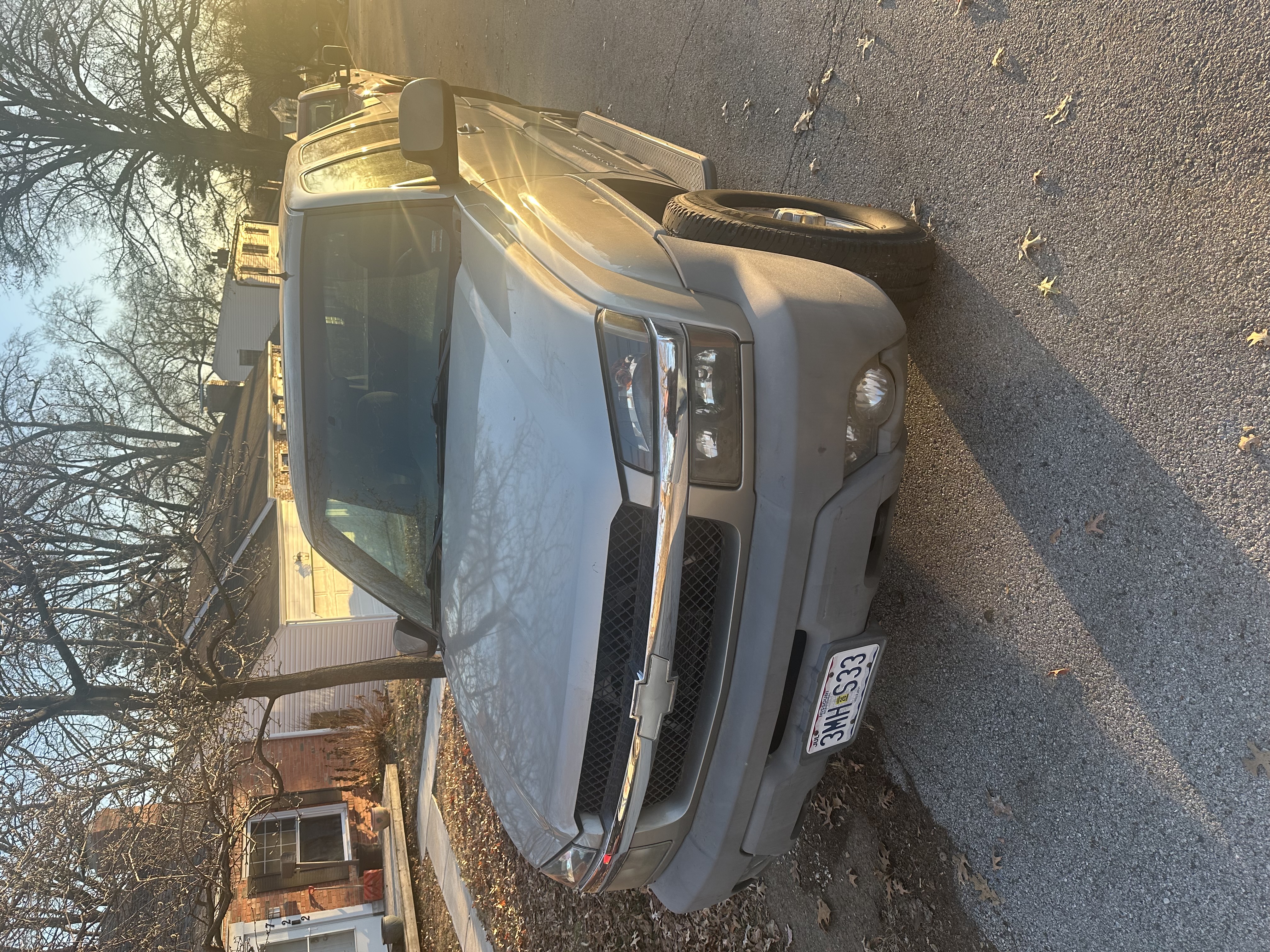 Used 2002 Chevrolet Avalanche 2500 w/ Convenience Pkg AWD/4WD image 1