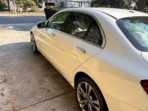 Used 2018 Mercedes-Benz C 300 4MATIC Sedan image 6