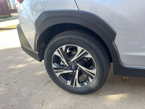 Used 2024 Subaru Crosstrek 2.0i Premium image 18