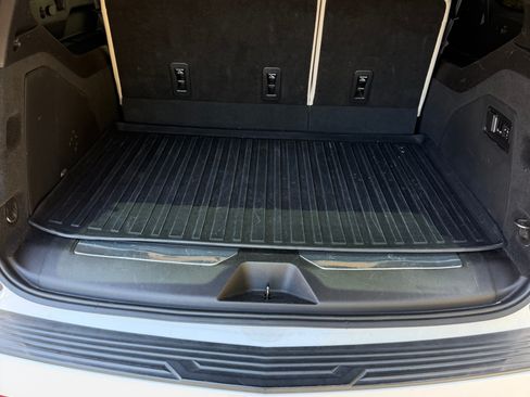 Used 2021 Cadillac Escalade ESV Sport RWD image 20