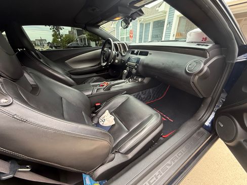 Used 2011 Chevrolet Camaro LT w/ RS Package RWD image 9