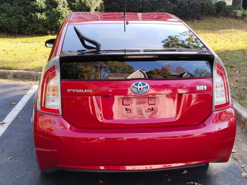 Used 2015 Toyota Prius Two image 6