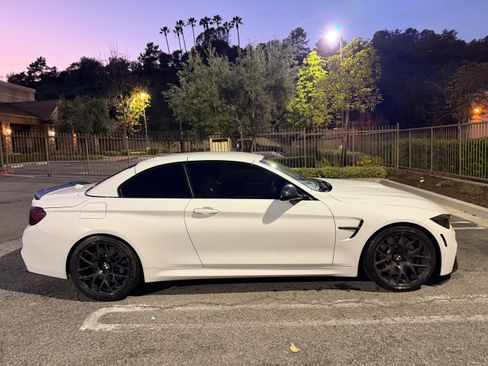 Used 2015 BMW M4 Convertible 2D image 19