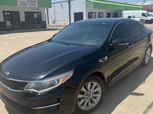 Used 2018 Kia Optima LX FWD image 9