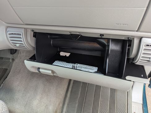 Used 1998 Chevrolet Silverado 1500 LS w/ Preferred Equipment Group 2 image 31