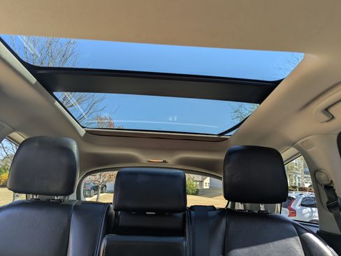 Used 2015 INFINITI QX60 FWD w/ Deluxe Touring Package image 15