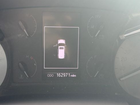 Used 2019 Toyota Sequoia Platinum image 17