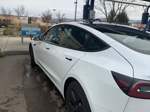 Used 2021 Tesla Model 3 Standard Range Plus image 13