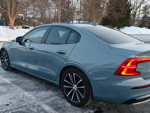 Used 2023 Volvo S60 T8 Plus image 2