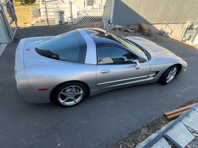 Used 2004 Chevrolet Corvette Coupe w/ Roof Package