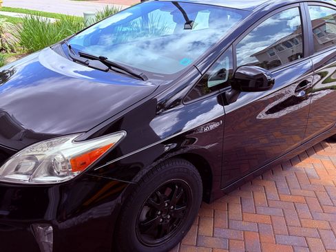 Used 2014 Toyota Prius Four FWD image 1