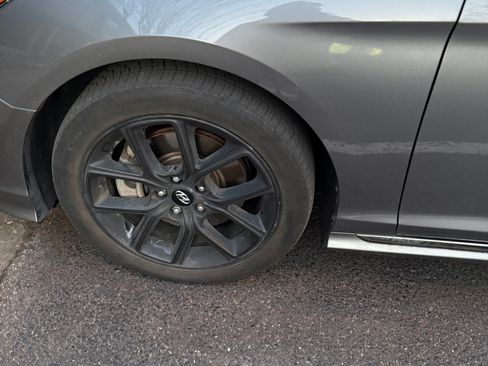 Used 2018 Hyundai Sonata Limited image 9