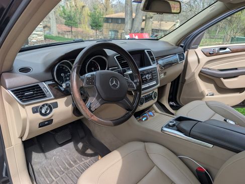Used 2015 Mercedes-Benz ML 350 4MATIC image 4