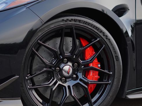 Used 2025 Chevrolet Corvette Z06 w/ Z07 Performance Package RWD image 6