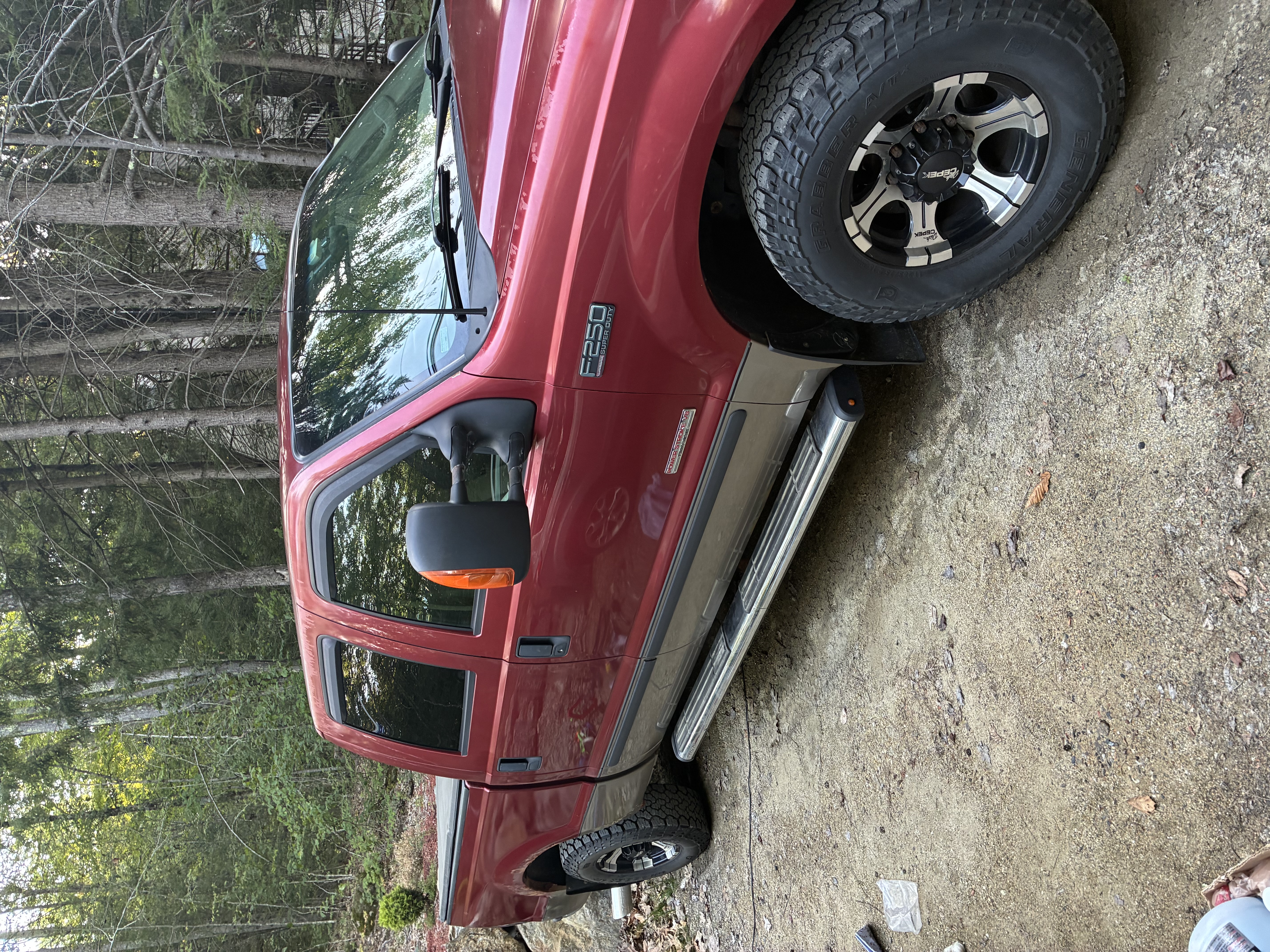 Used 2003 Ford F250 Lariat RWD image 1