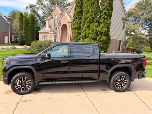 Used 2026 GMC Sierra 1500 AT4 w/ AT4 Premium Package AWD/4WD image 2