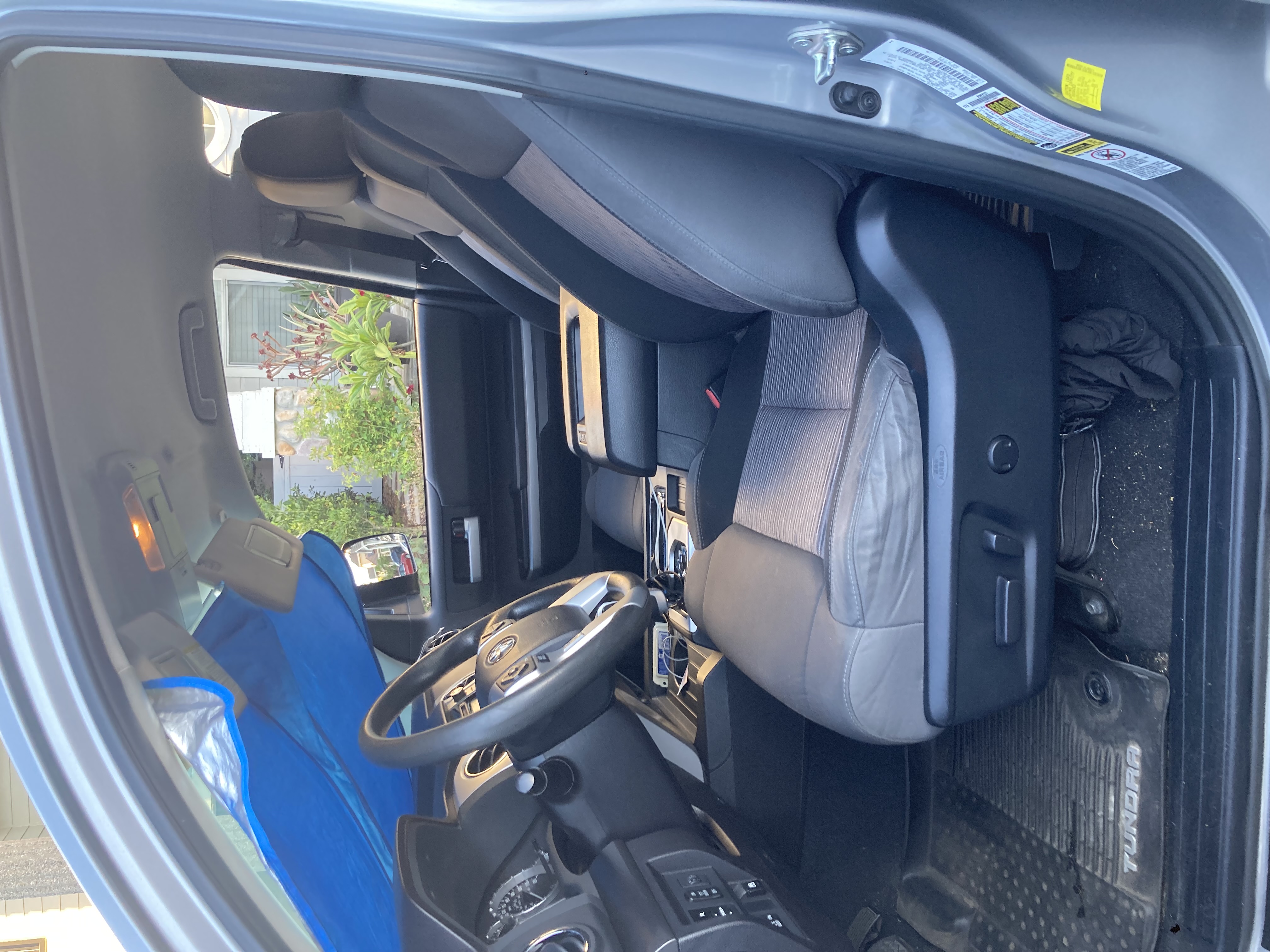 Used 2015 Toyota Tundra SR5 w/ SR5 Upgrade Package RWD image 6